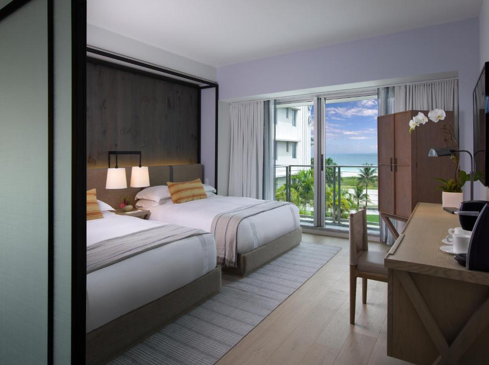 Deluxe Double Room with Two Double Beds interior